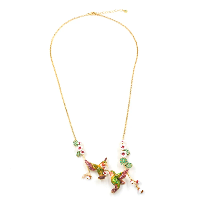 Dubbele kolibries ketting met Weigela hortensis