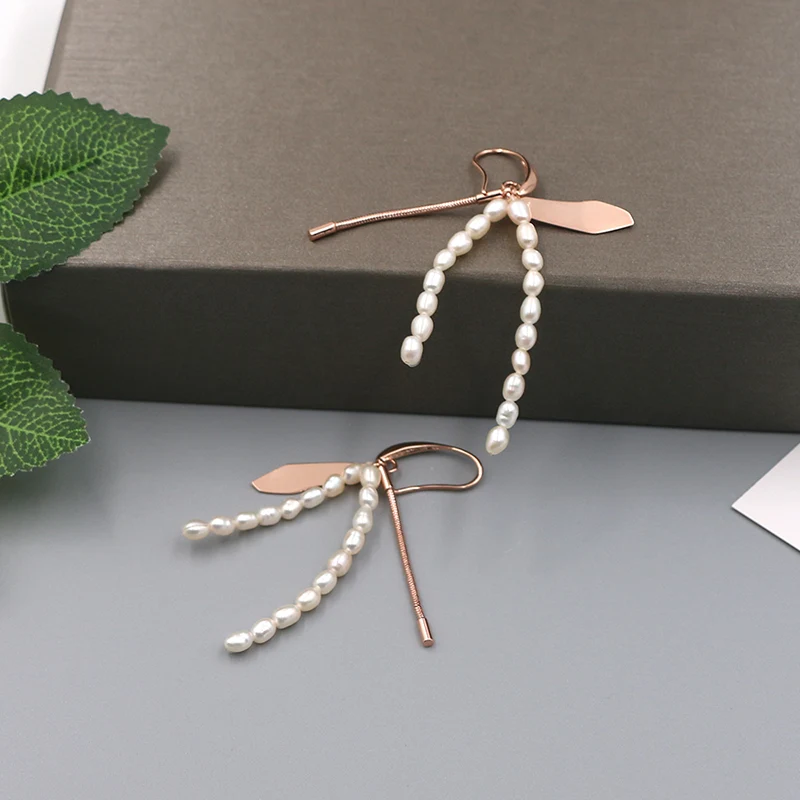 Brass chain and pearl tassel earrings